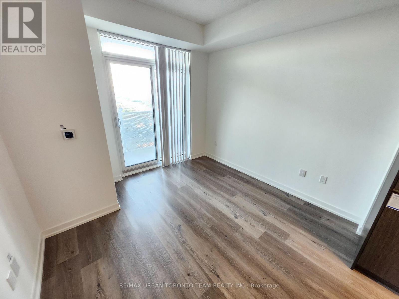 1515 - 28 Interchange Way, Vaughan, Ontario  L4K 0P8 - Photo 5 - N12412262