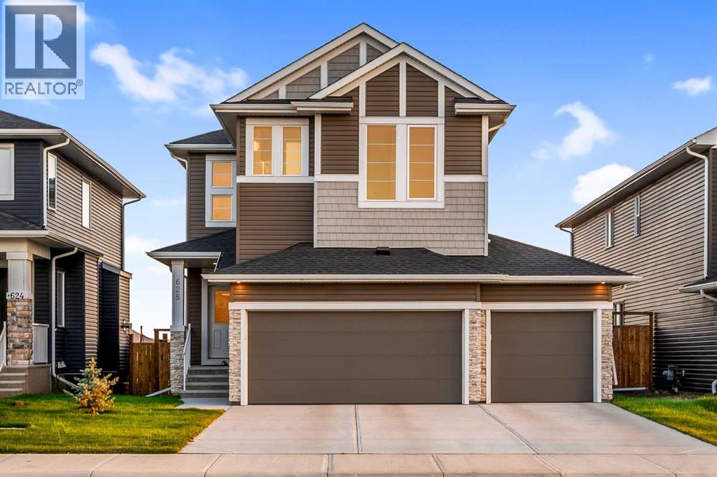 628 West Lakeview Drive, Chestermere, Alberta  T1X 1Z7 - Photo 2 - A2258700