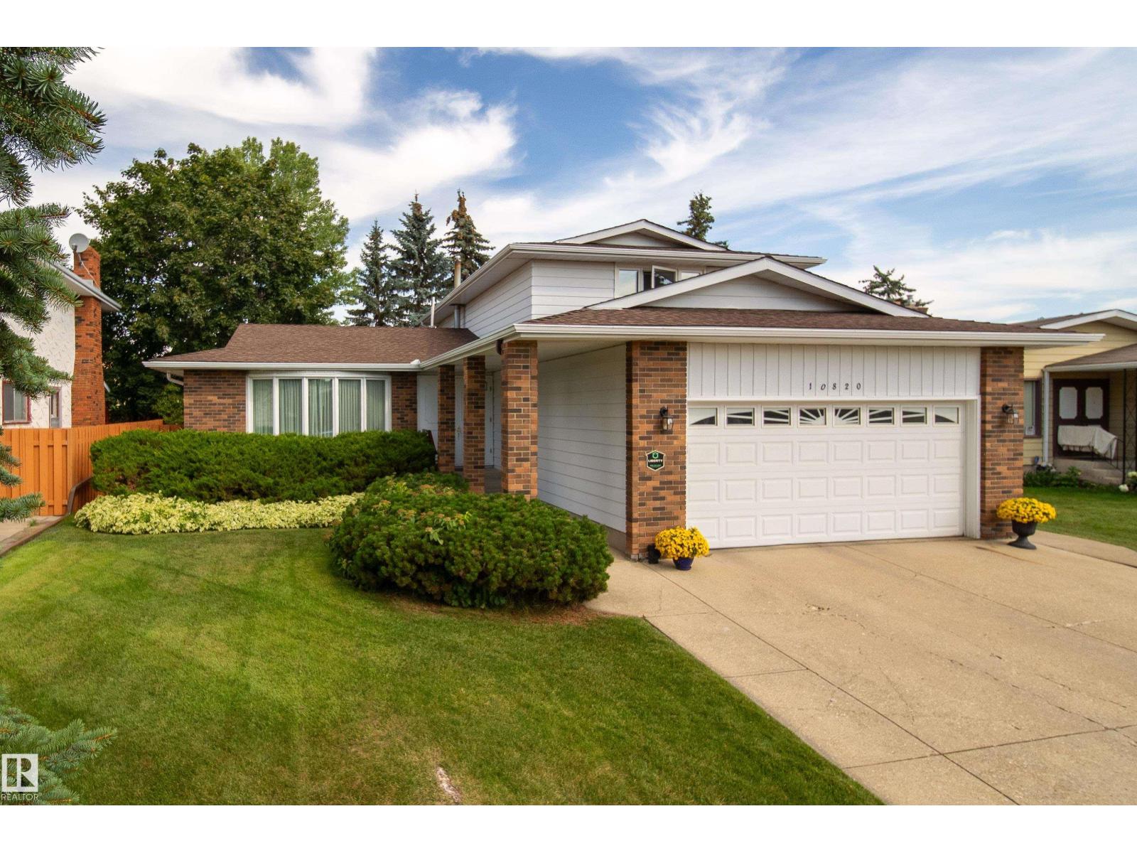 10820 42A AV NW, Edmonton, Alberta