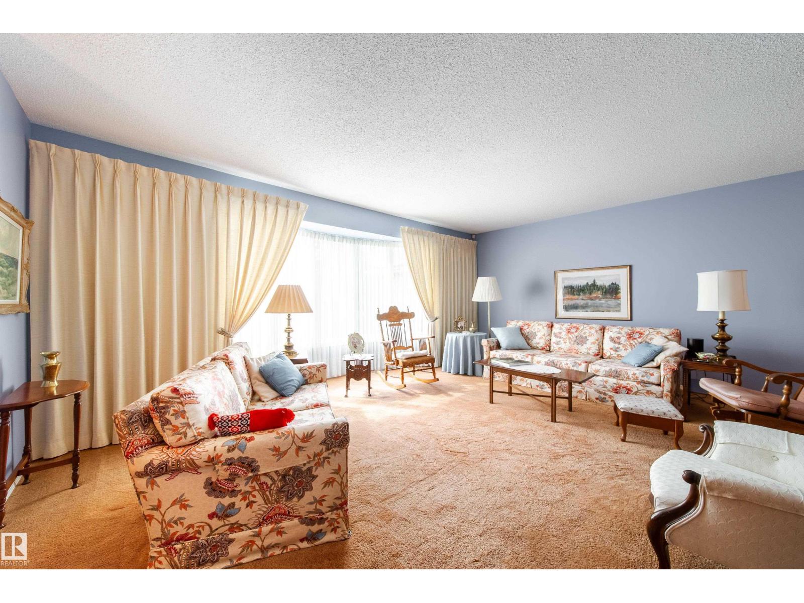 10820 42a Av Nw, Edmonton, Alberta  T6J 2P7 - Photo 4 - E4459901