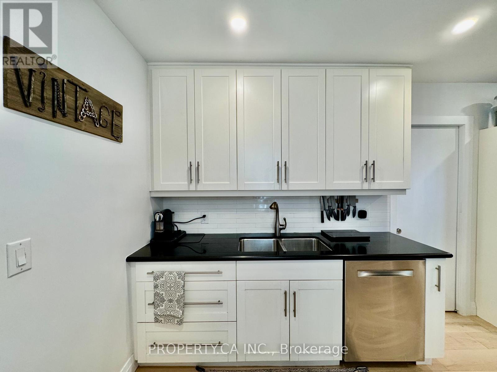 87 Fourth Street, Toronto, Ontario  M8V 2Y4 - Photo 12 - W12428601
