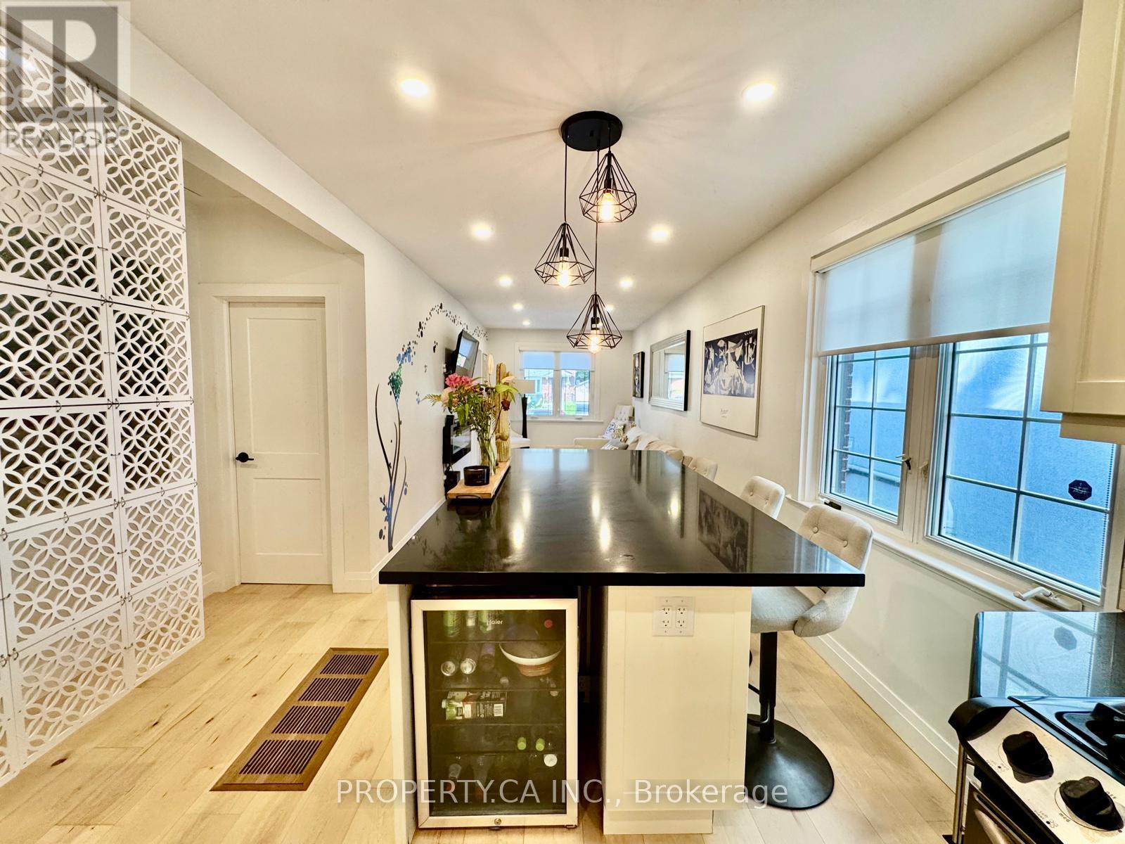 87 Fourth Street, Toronto, Ontario  M8V 2Y4 - Photo 8 - W12428601