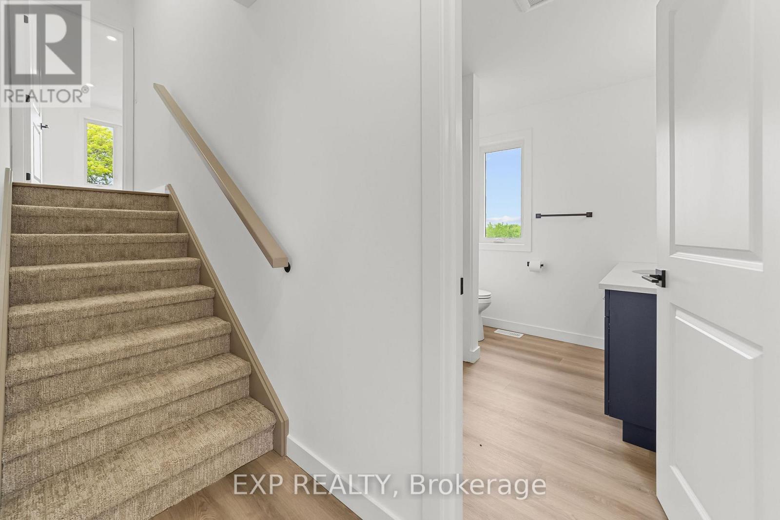 1552 Melwood Drive, St. Clair, Ontario  N0N 1B0 - Photo 11 - X12223588