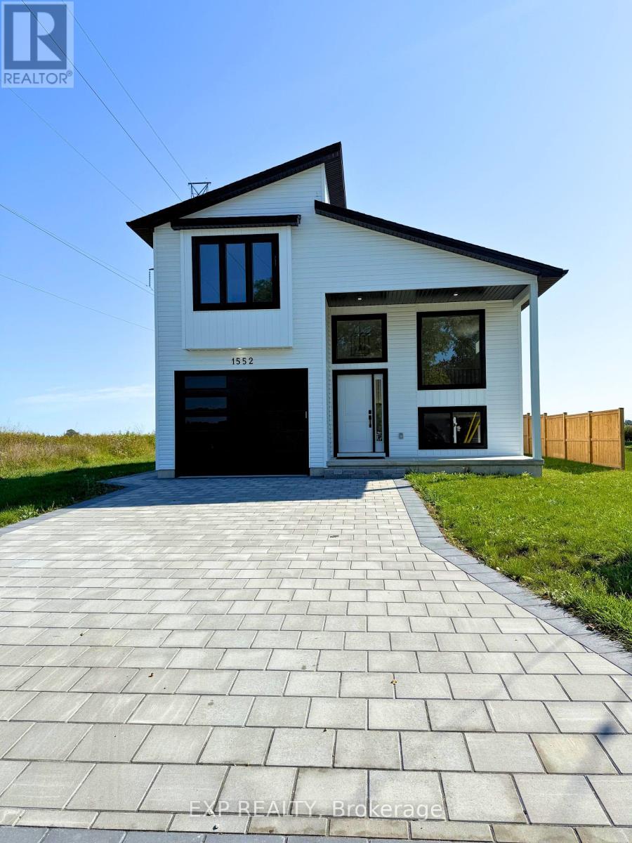 1552 Melwood Drive, St. Clair, Ontario  N0N 1B0 - Photo 2 - X12223588