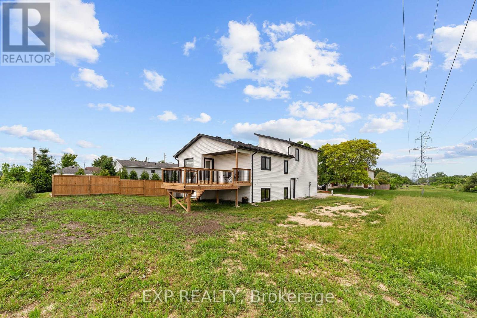 1552 Melwood Drive, St. Clair, Ontario  N0N 1B0 - Photo 37 - X12223588