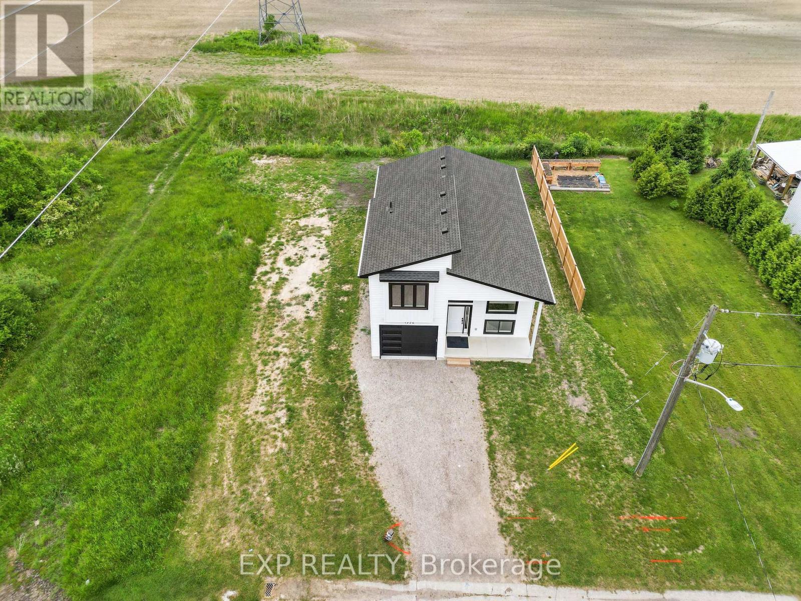 1552 Melwood Drive, St. Clair, Ontario  N0N 1B0 - Photo 43 - X12223588