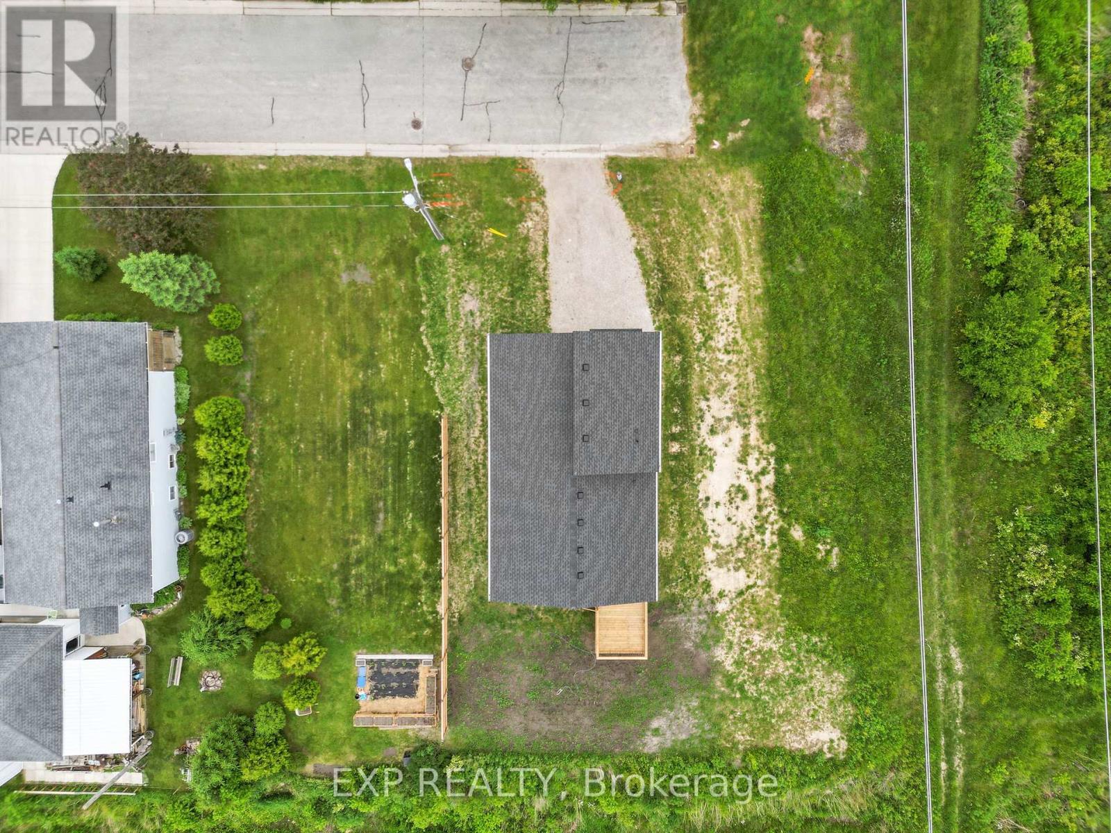 1552 Melwood Drive, St. Clair, Ontario  N0N 1B0 - Photo 46 - X12223588