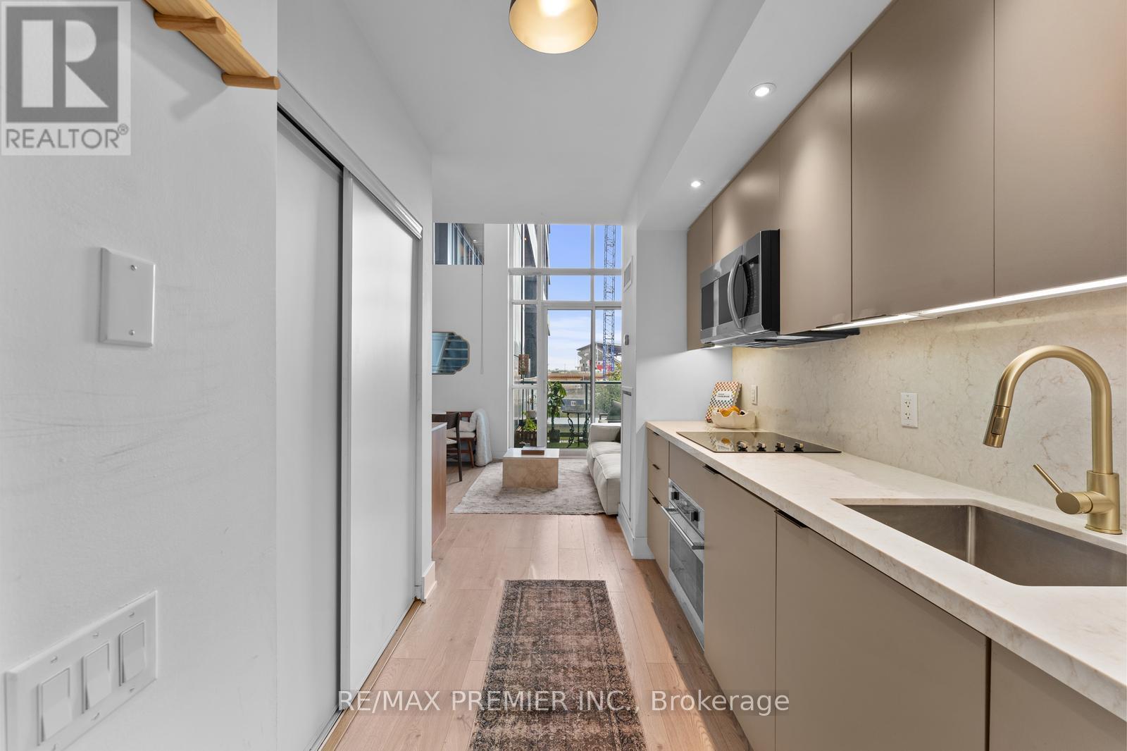301 - 5 Hanna Avenue, Toronto, Ontario  M6K 1W8 - Photo 6 - C12431082