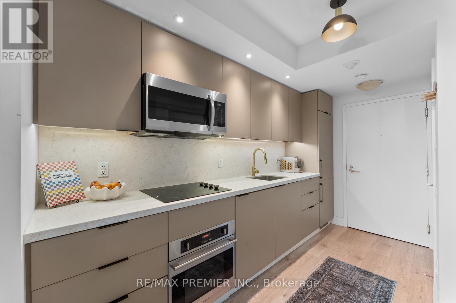 301 - 5 Hanna Avenue, Toronto, Ontario  M6K 1W8 - Photo 7 - C12431082