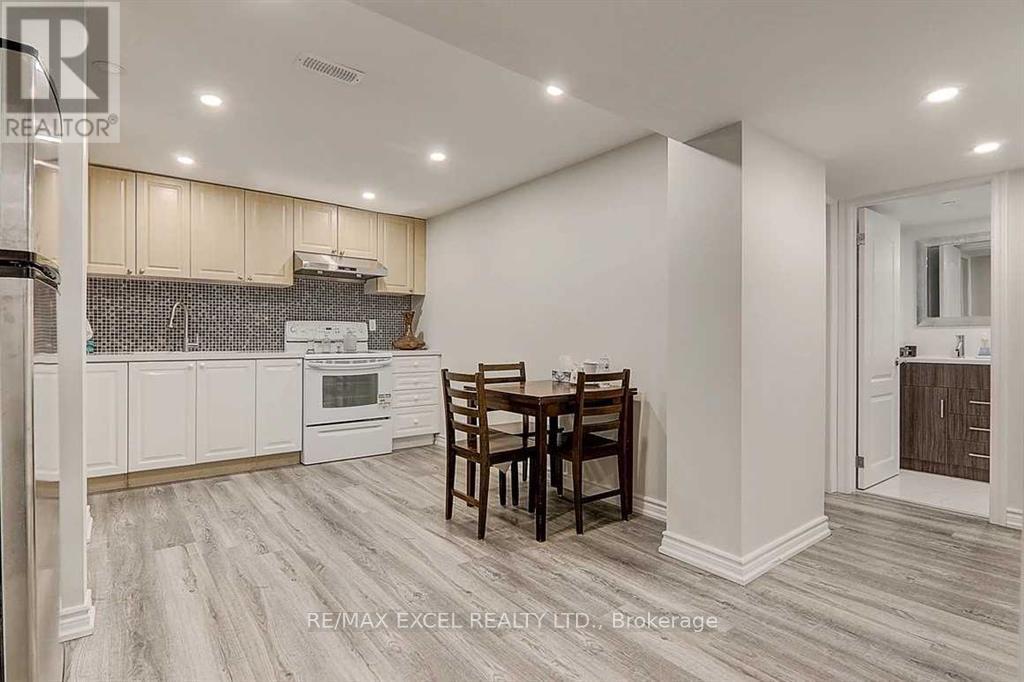 Lower - 56 Robinson Street, Markham, Ontario  L3P 1N6 - Photo 2 - N12431096
