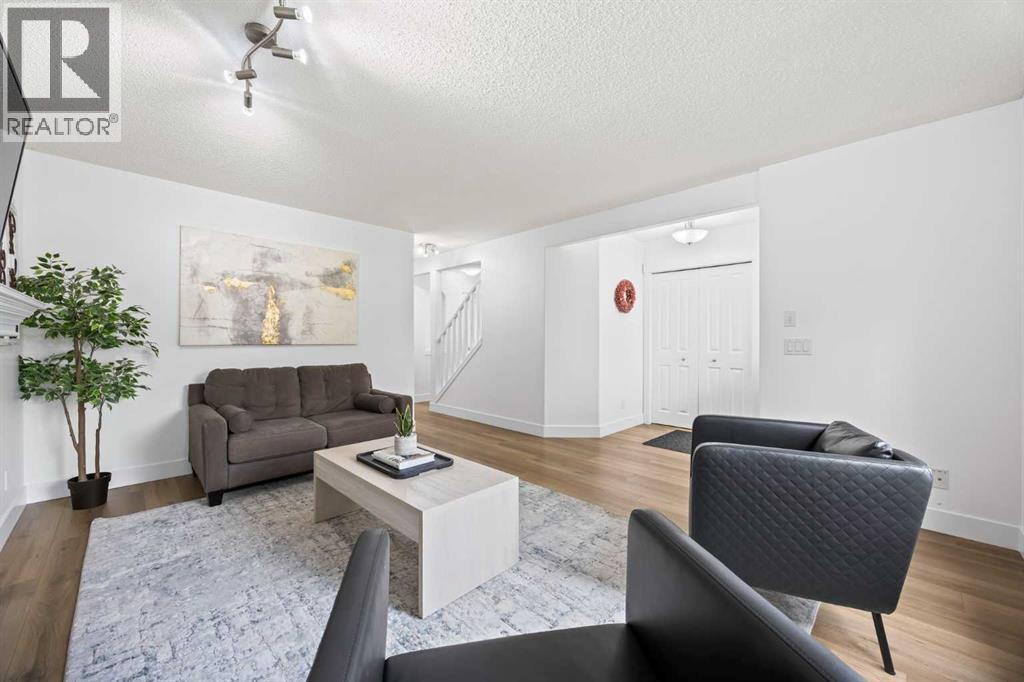 93 Crystal Shores Heights, Okotoks, Alberta  T1S 2K9 - Photo 6 - A2253422