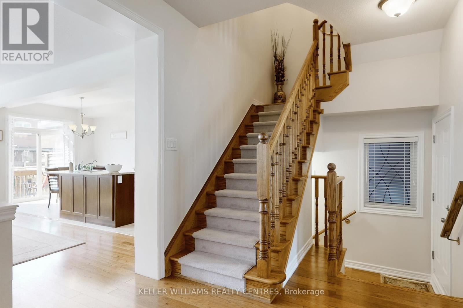 19 Diamond Leaf Lane, Halton Hills, Ontario  L7G 0G7 - Photo 21 - W12431085