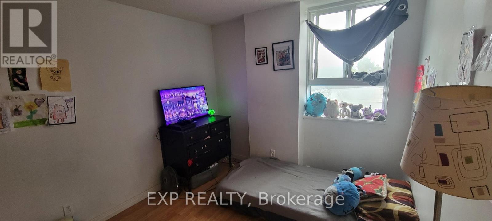 516 - 2000 Jasmine Crescent, Ottawa, Ontario  K1J 8K4 - Photo 10 - X12431104