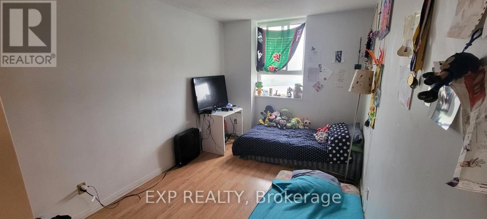 516 - 2000 Jasmine Crescent, Ottawa, Ontario  K1J 8K4 - Photo 11 - X12431104