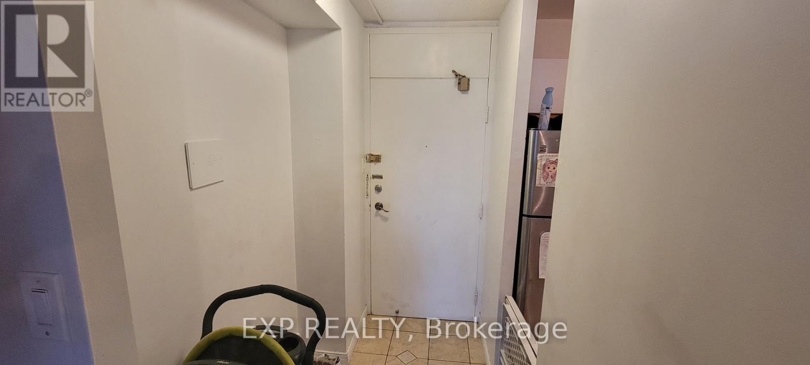 516 - 2000 Jasmine Crescent, Ottawa, Ontario  K1J 8K4 - Photo 5 - X12431104