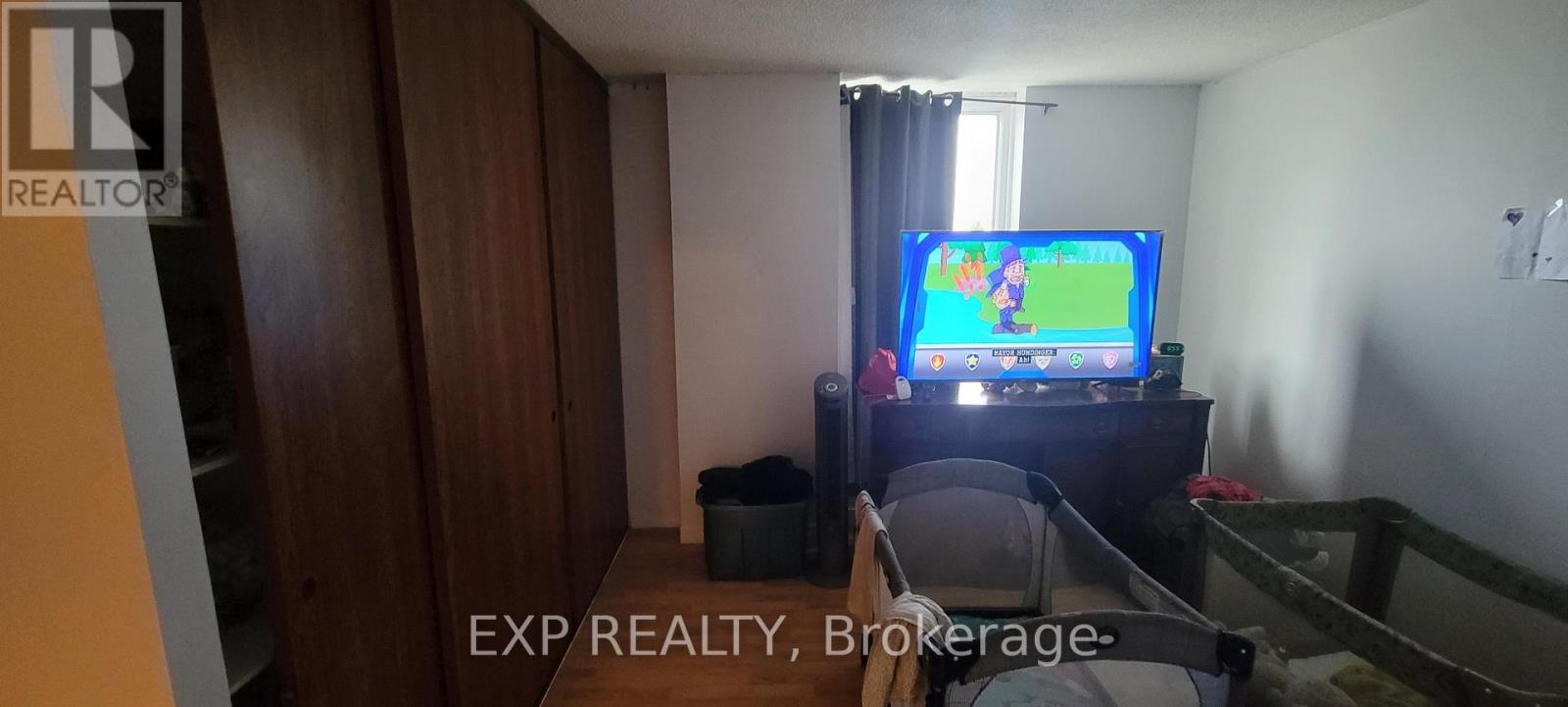 516 - 2000 Jasmine Crescent, Ottawa, Ontario  K1J 8K4 - Photo 9 - X12431104