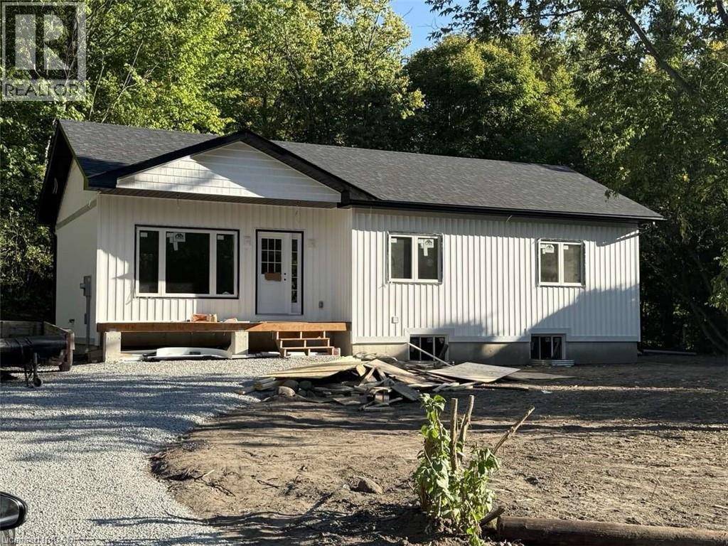 187 Albin Road, Waubaushene, Ontario  L0K 2C0 - Photo 1 - 40773808