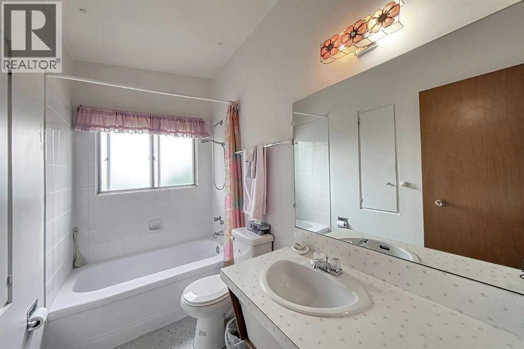 10212 8 Street Sw, Calgary, Alberta  T2W 0H1 - Photo 16 - A2254364