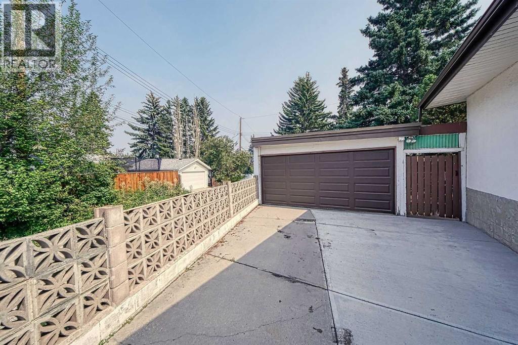 10212 8 Street Sw, Calgary, Alberta  T2W 0H1 - Photo 32 - A2254364