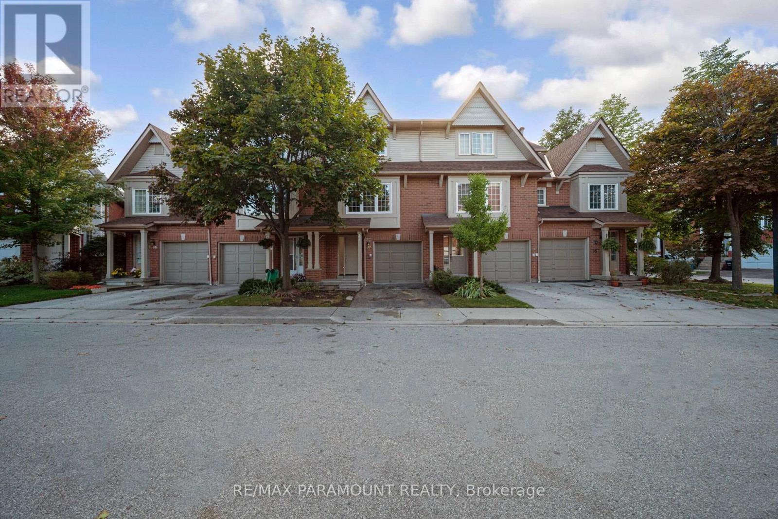 37 - 1575 South Parade Court, Mississauga, Ontario  L5M 6E9 - Photo 1 - W12431109