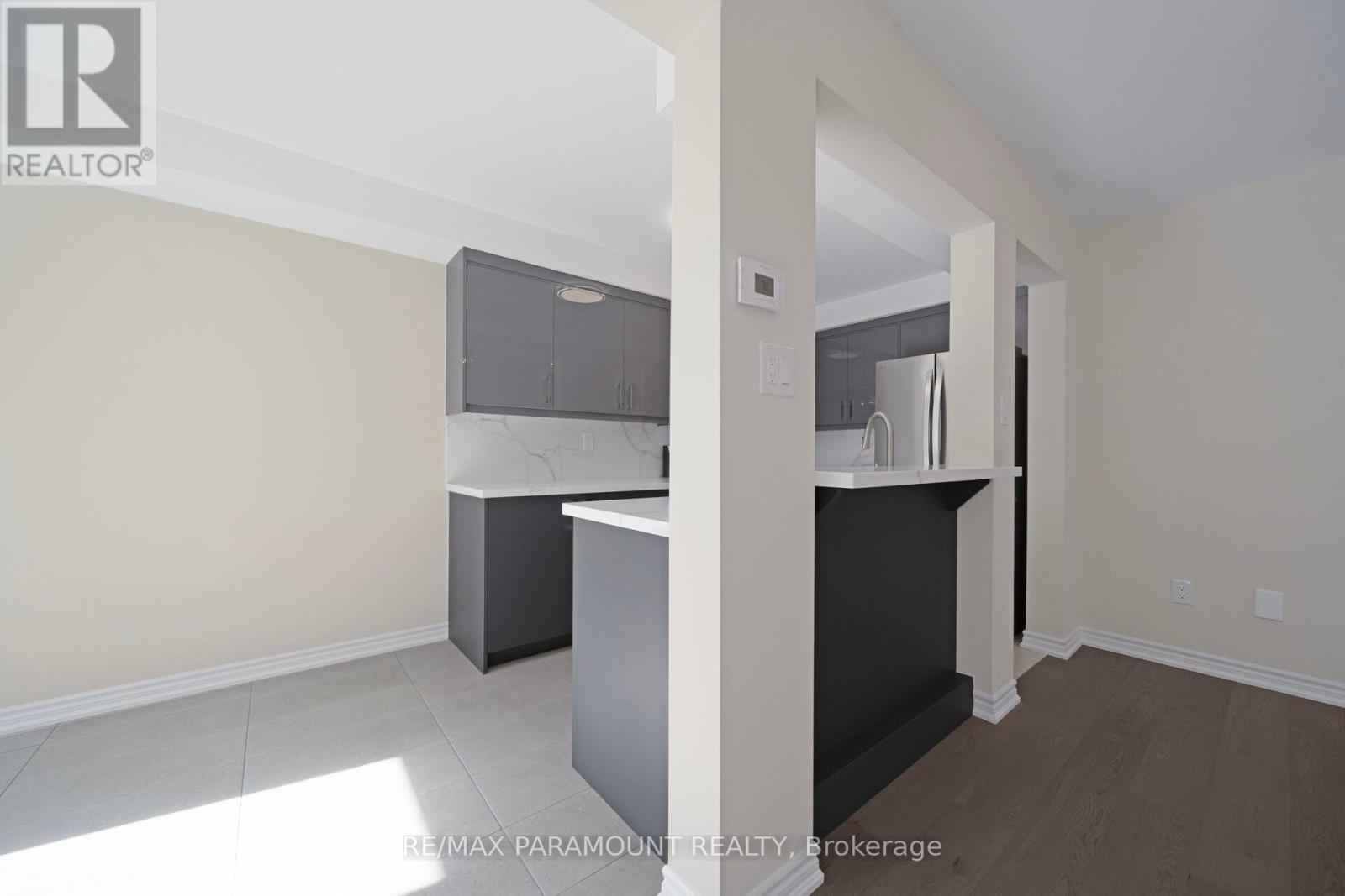 37 - 1575 South Parade Court, Mississauga, Ontario  L5M 6E9 - Photo 13 - W12431109