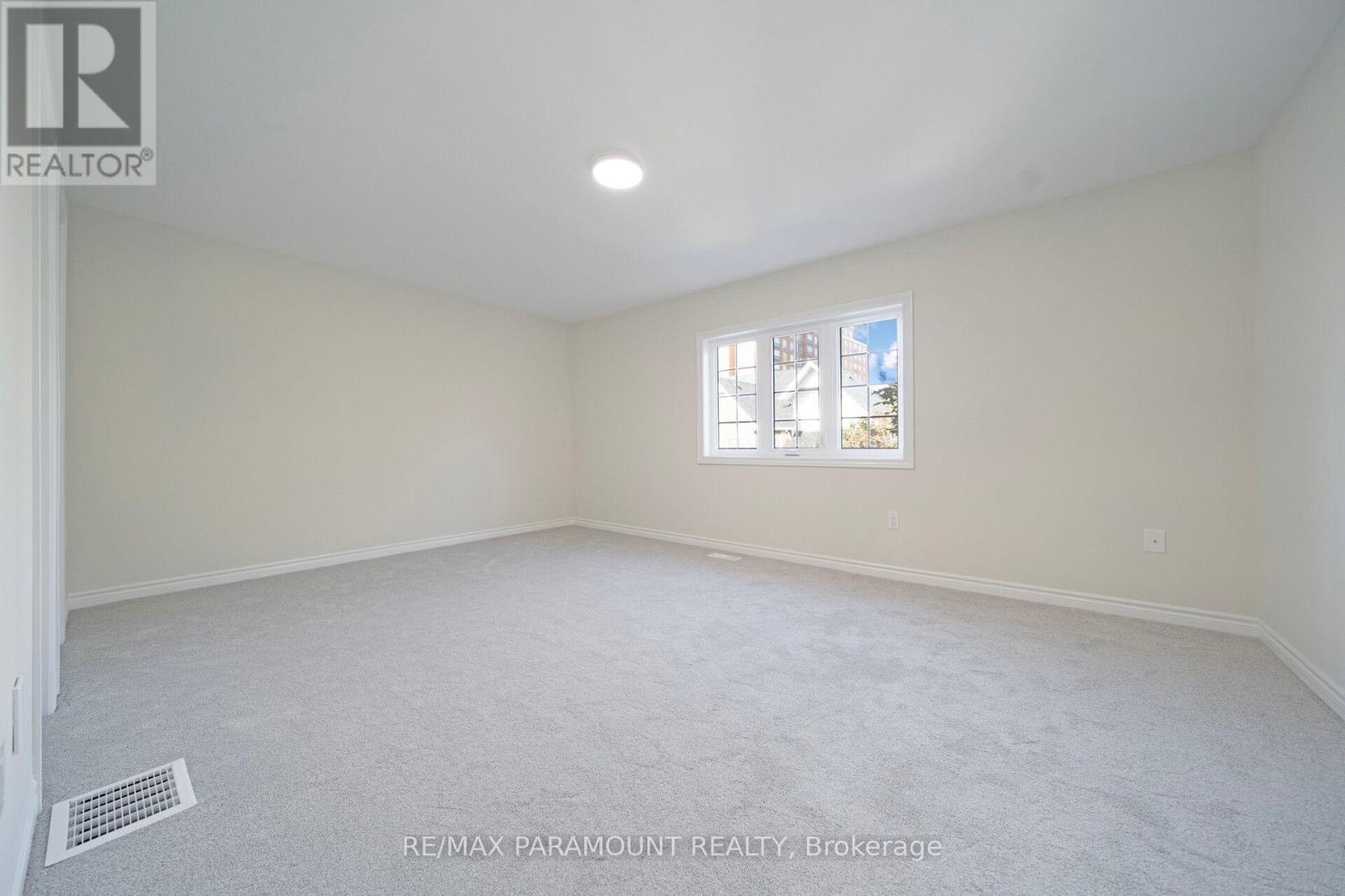 37 - 1575 South Parade Court, Mississauga, Ontario  L5M 6E9 - Photo 31 - W12431109