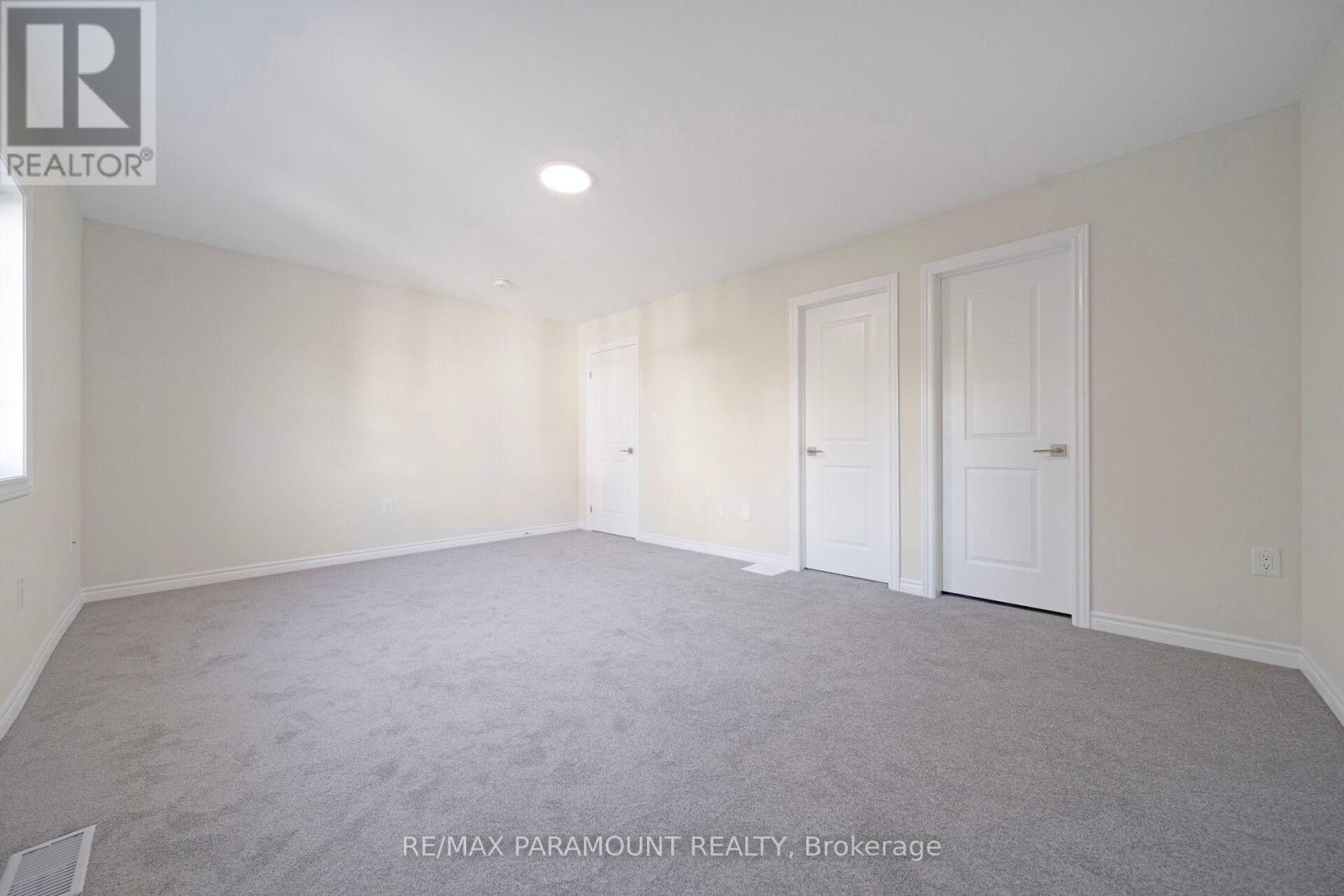 37 - 1575 South Parade Court, Mississauga, Ontario  L5M 6E9 - Photo 32 - W12431109