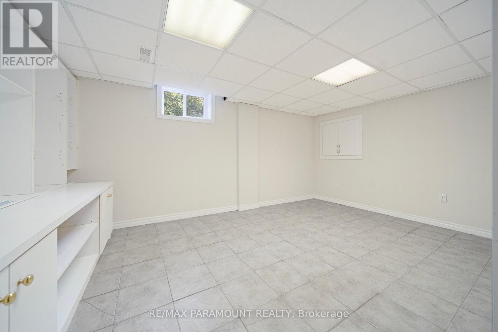 37 - 1575 South Parade Court, Mississauga, Ontario  L5M 6E9 - Photo 34 - W12431109