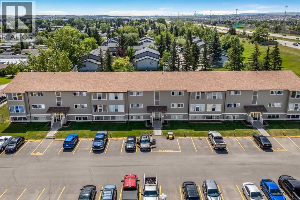 221, 101 Big Hill Way Se, Airdrie, Alberta  T4A 1Z7 - Photo 2 - A2238537