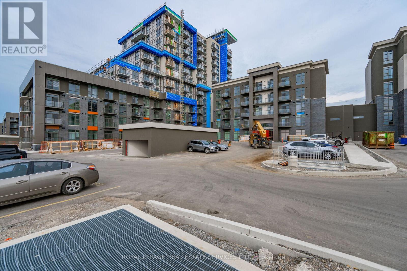 517 - 470 Dundas Street E, Hamilton, Ontario  L8B 2A6 - Photo 2 - X12430650