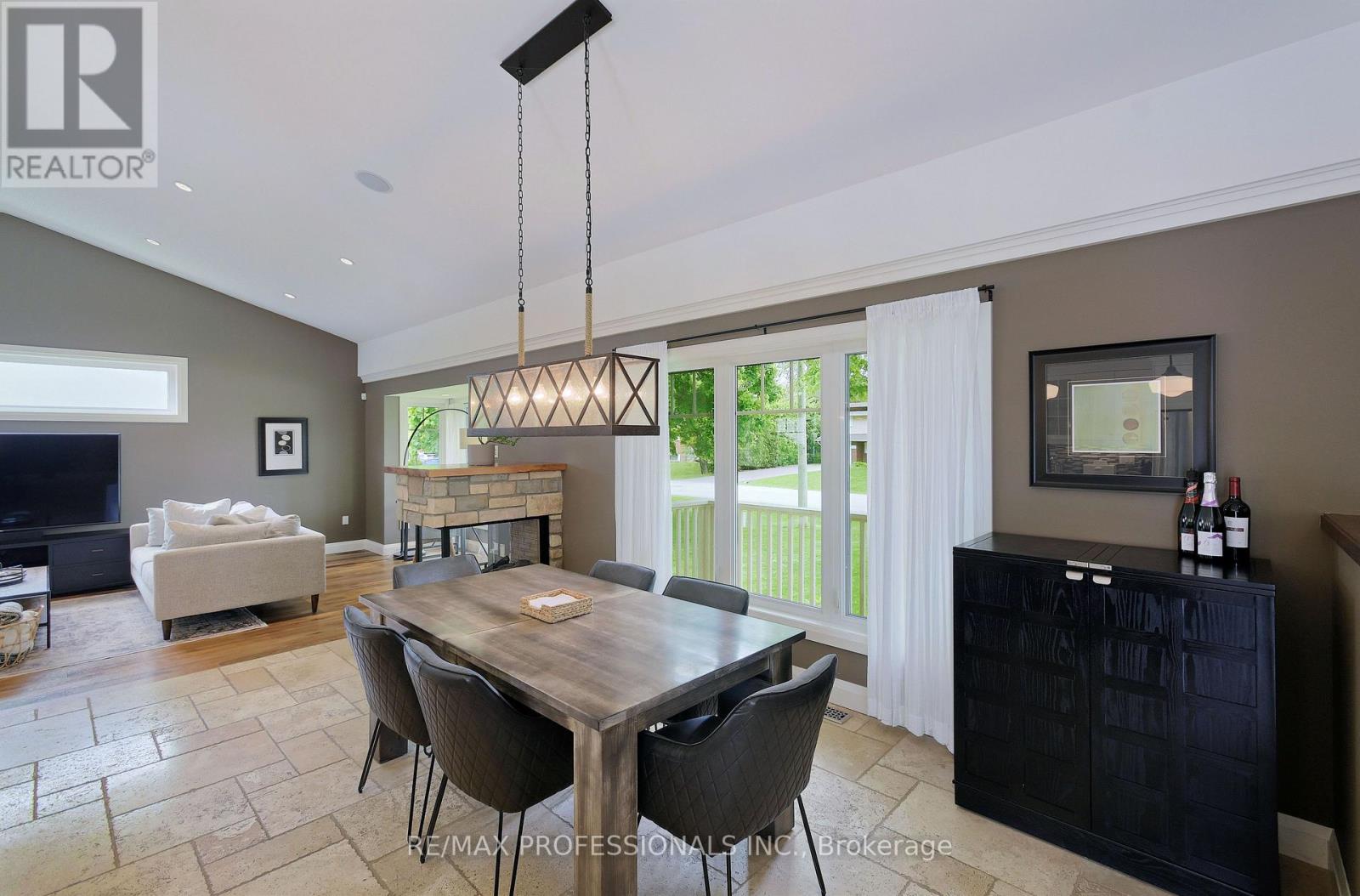 321 Wendy Lane, Oakville, Ontario  L6L 4P9 - Photo 11 - W12324341