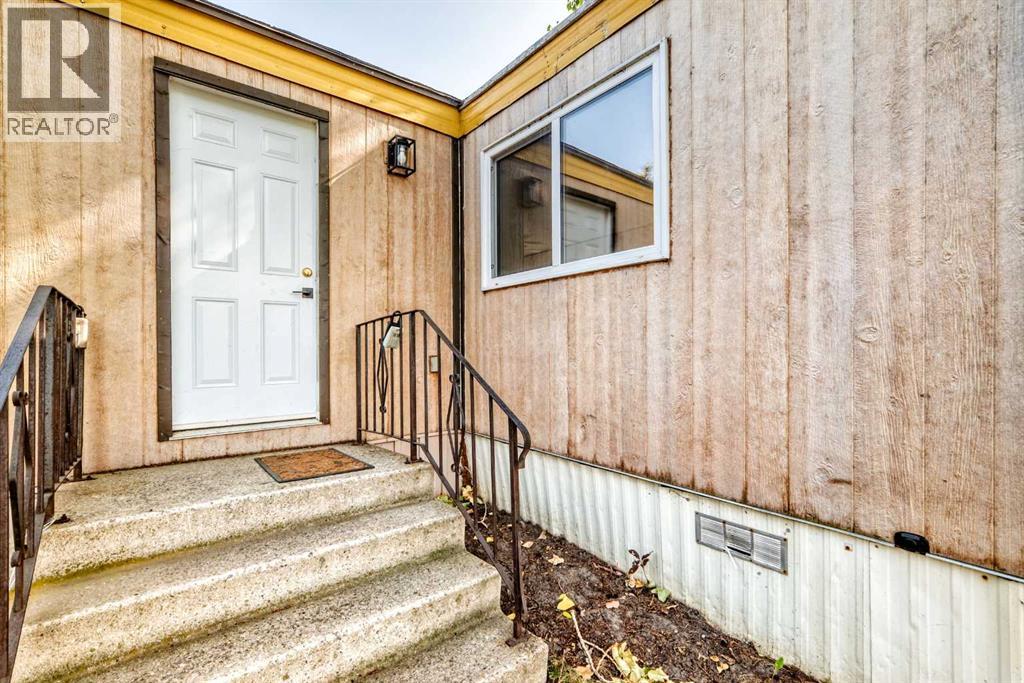 100 Spring Haven Close Se, Airdrie, Alberta  T4A 1G1 - Photo 3 - A2256912