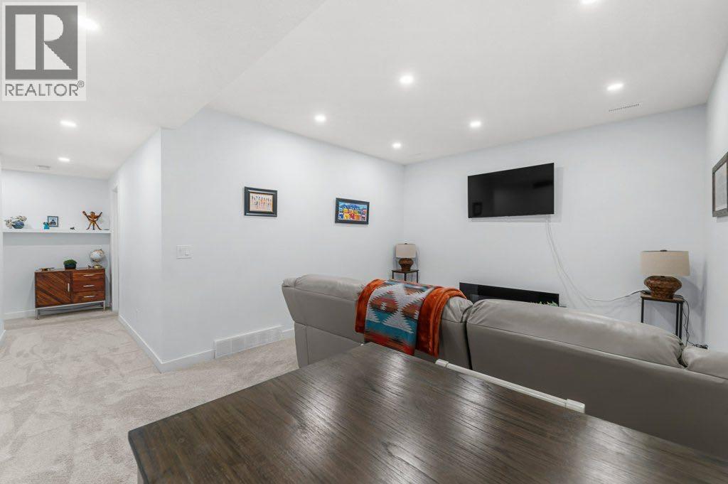 528 Rocky Vista Gardens Nw, Calgary, Alberta  T3G 0B7 - Photo 27 - A2259681