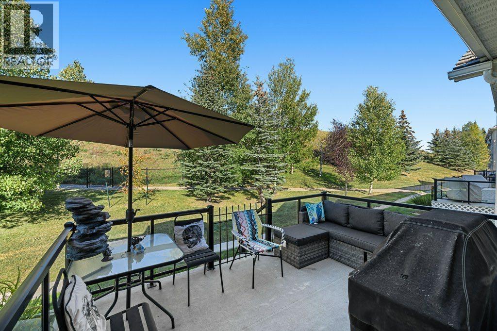 528 Rocky Vista Gardens Nw, Calgary, Alberta  T3G 0B7 - Photo 31 - A2259681
