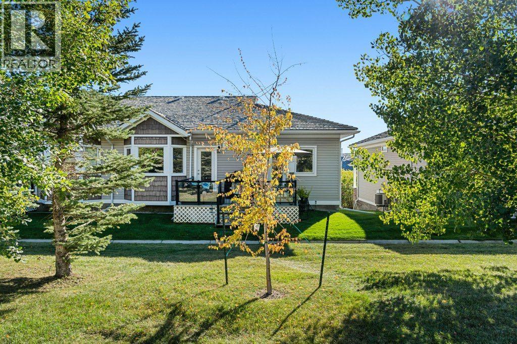 528 Rocky Vista Gardens Nw, Calgary, Alberta  T3G 0B7 - Photo 33 - A2259681