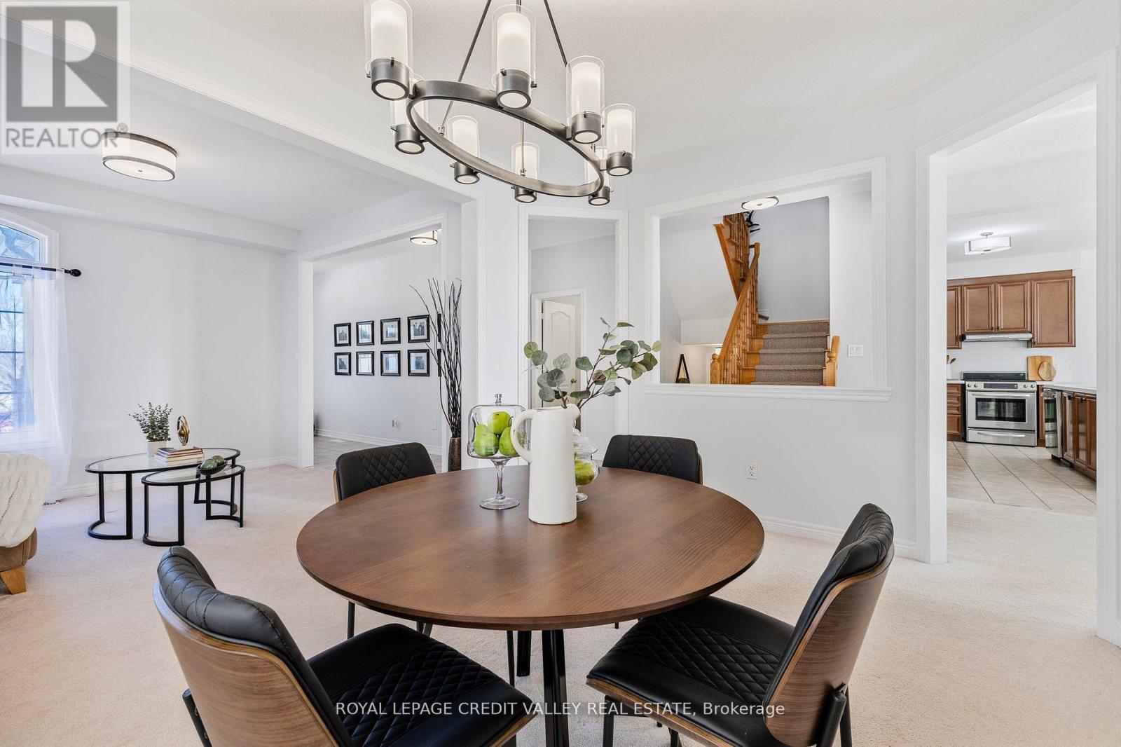 14 Larande Court, Brampton, Ontario  L6Y 0M3 - Photo 12 - W12431119