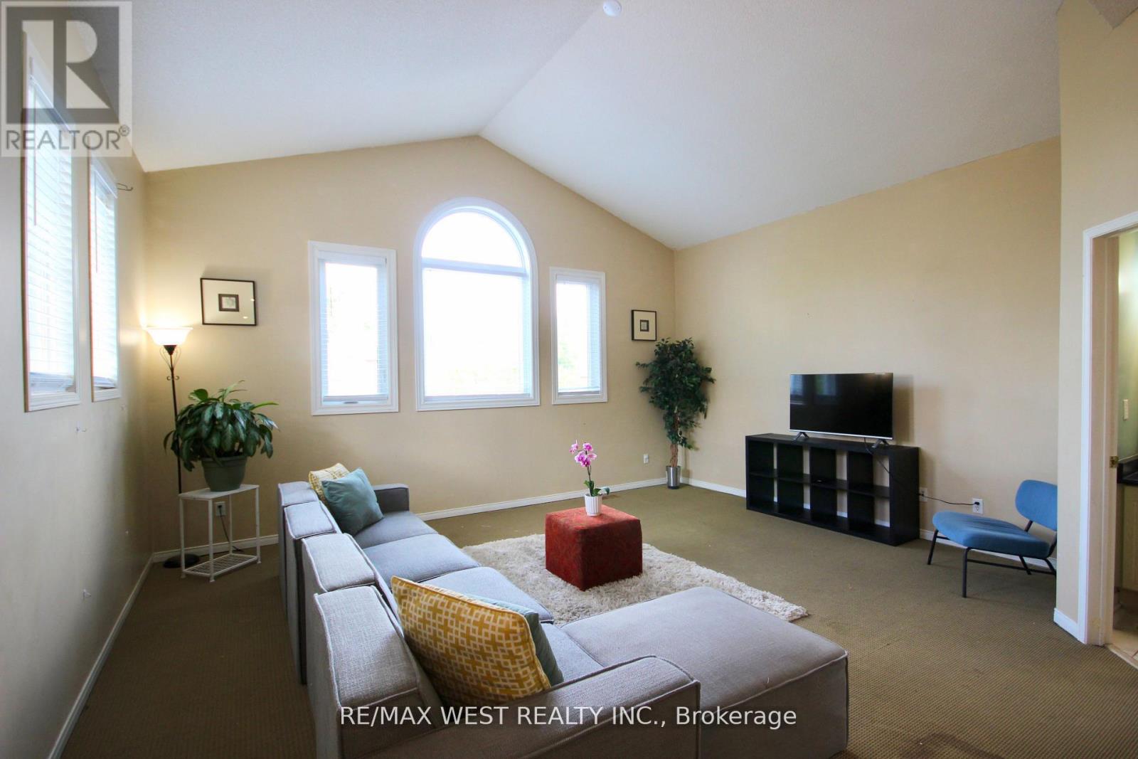 7374 Black Walnut Trail, Mississauga, Ontario  L5N 7L8 - Photo 26 - W12431126
