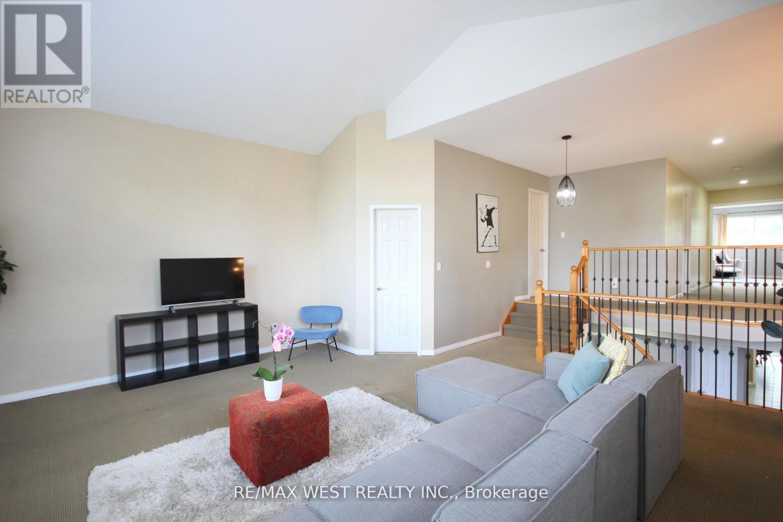 7374 Black Walnut Trail, Mississauga, Ontario  L5N 7L8 - Photo 28 - W12431126