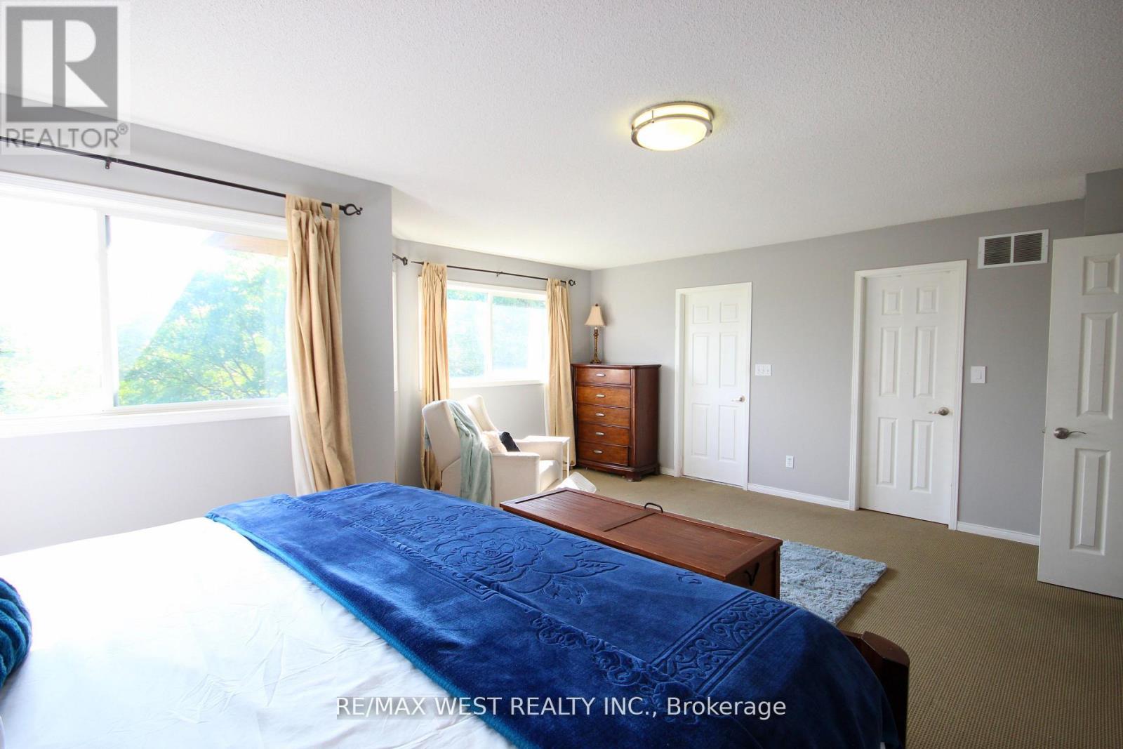 7374 Black Walnut Trail, Mississauga, Ontario  L5N 7L8 - Photo 32 - W12431126