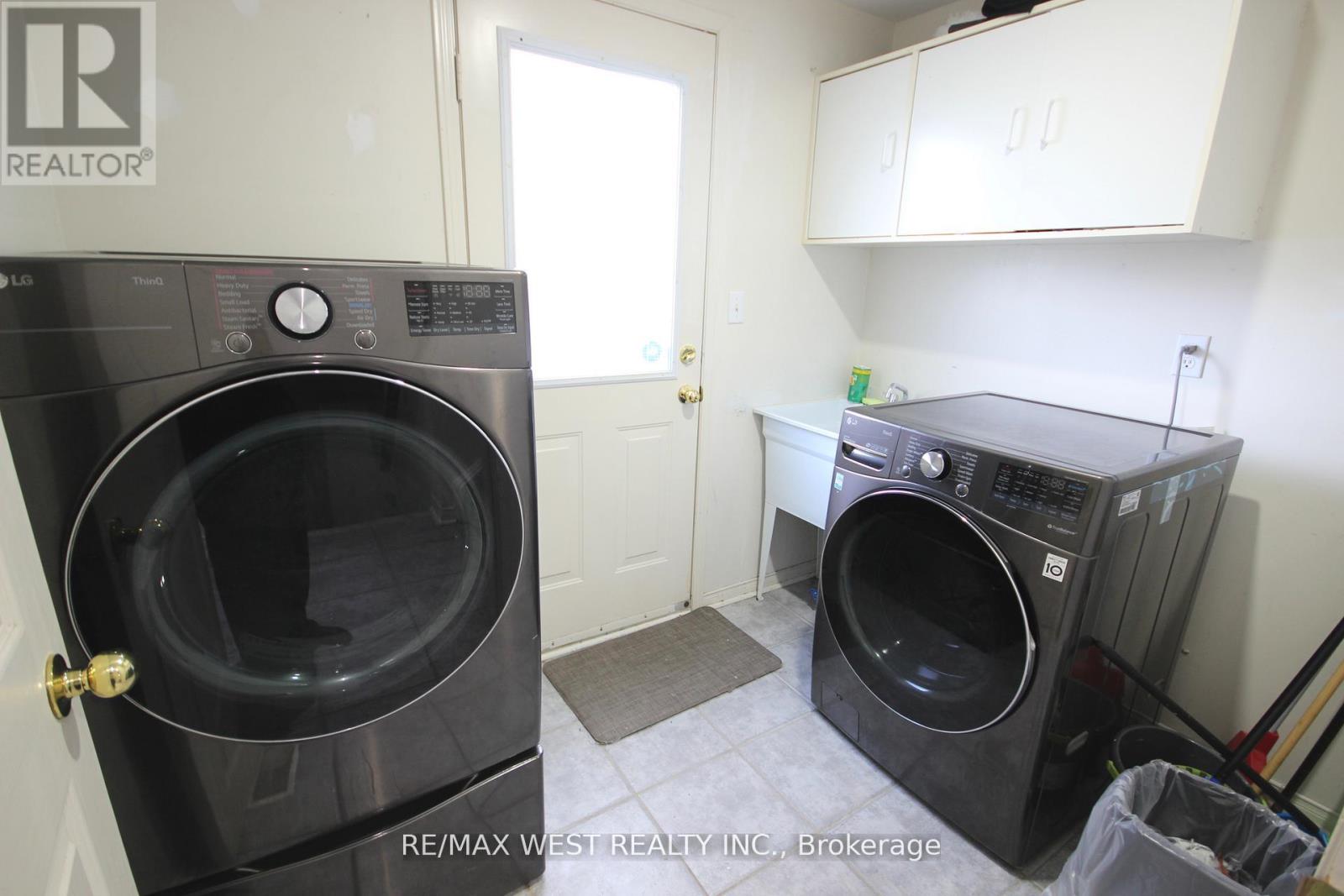 7374 Black Walnut Trail, Mississauga, Ontario  L5N 7L8 - Photo 47 - W12431126
