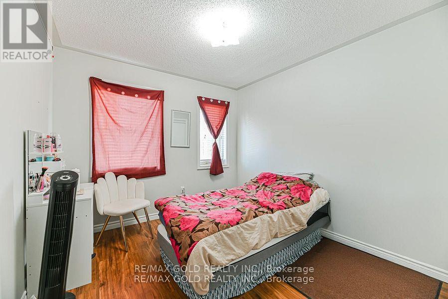 14 Topiary Lane, Brampton, Ontario  L7A 2K6 - Photo 25 - W12431142