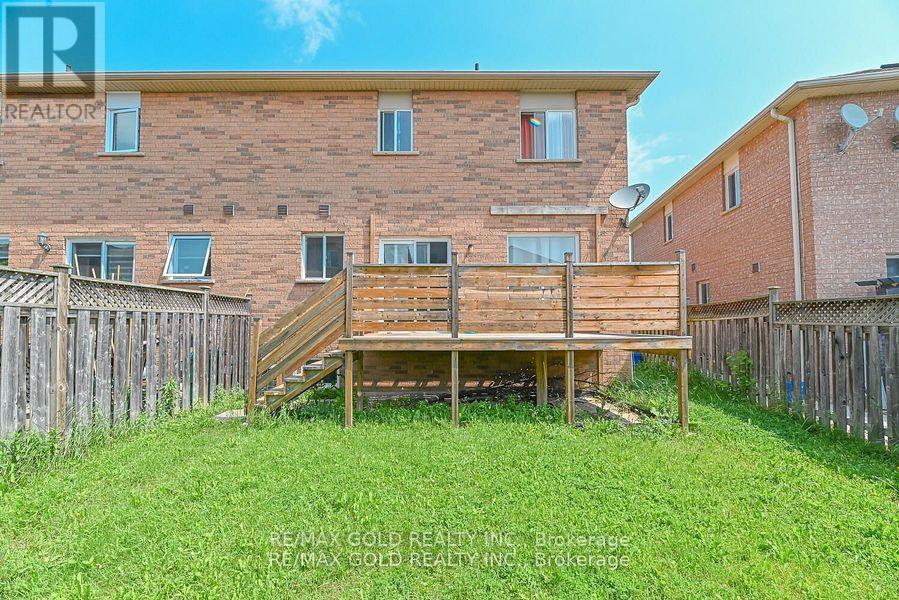 14 Topiary Lane, Brampton, Ontario  L7A 2K6 - Photo 38 - W12431142