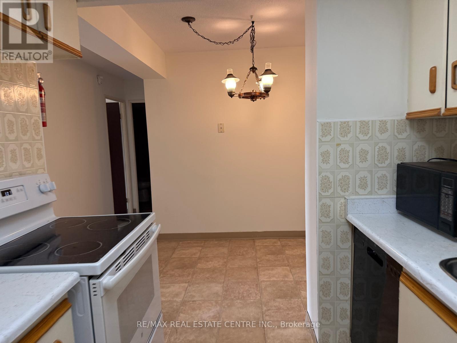 704 - 3100 Kirwin Avenue, Mississauga, Ontario  L5A 3S6 - Photo 40 - W12341827
