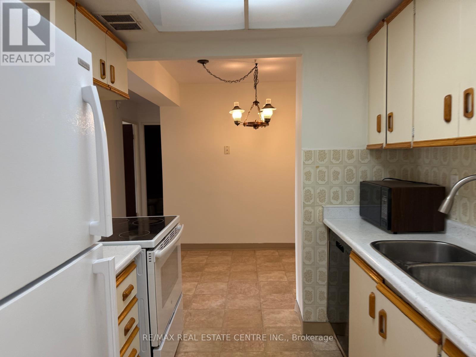 704 - 3100 Kirwin Avenue, Mississauga, Ontario  L5A 3S6 - Photo 41 - W12341827