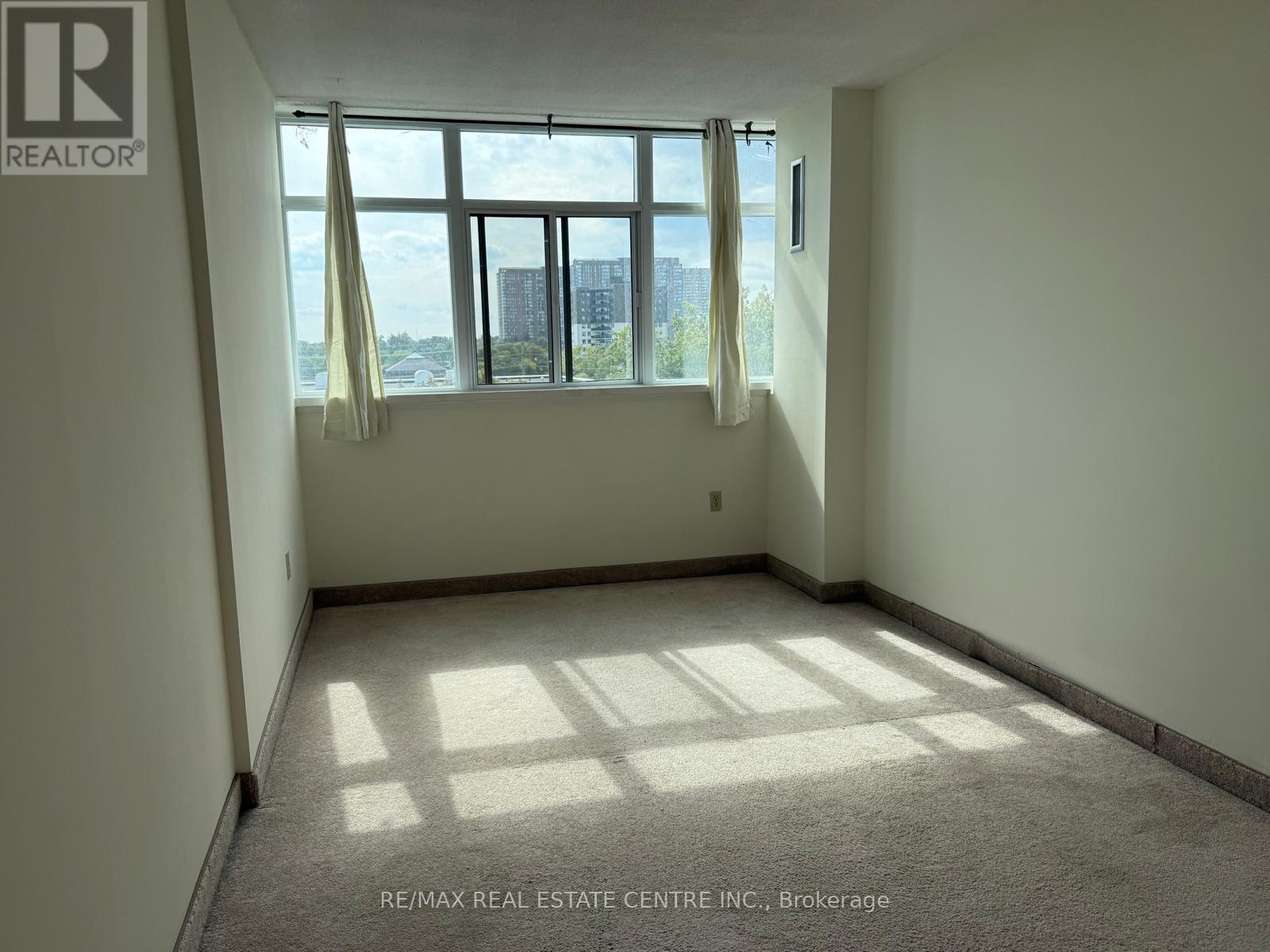 704 - 3100 Kirwin Avenue, Mississauga, Ontario  L5A 3S6 - Photo 30 - W12341827
