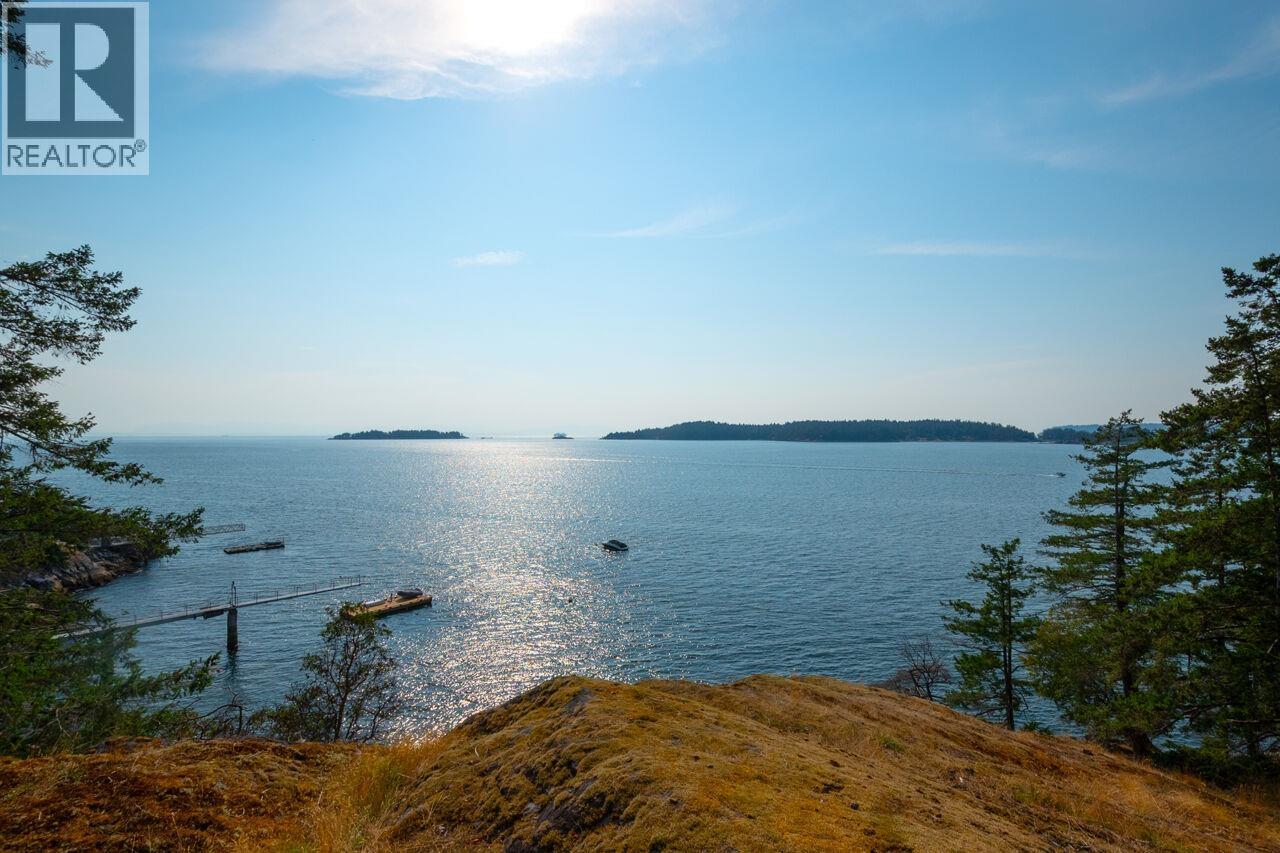 1818 EMILY LANE, Bowen Island, British Columbia