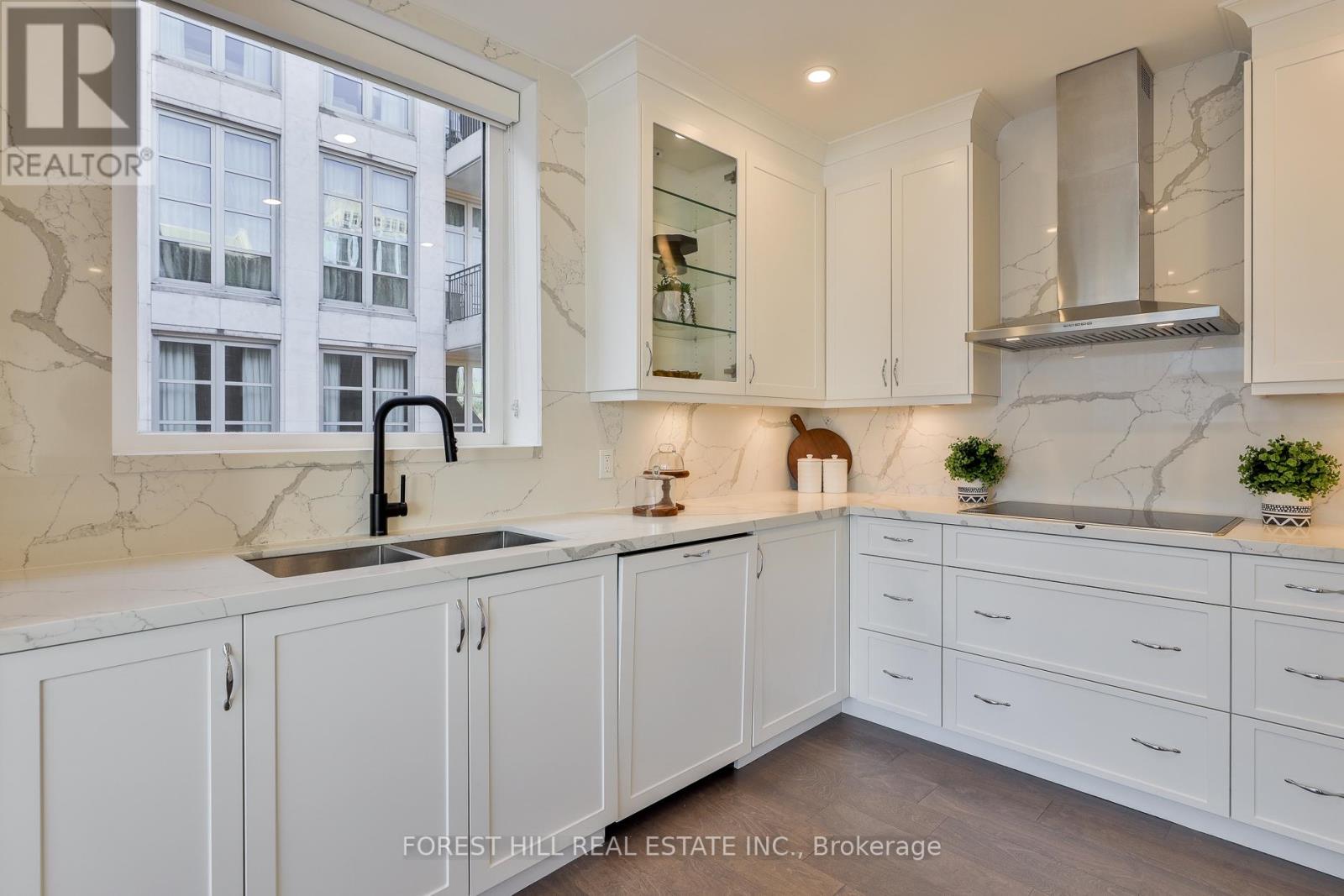 603 - 18a Hazelton Avenue, Toronto, Ontario  M5R 2E2 - Photo 21 - C12431144