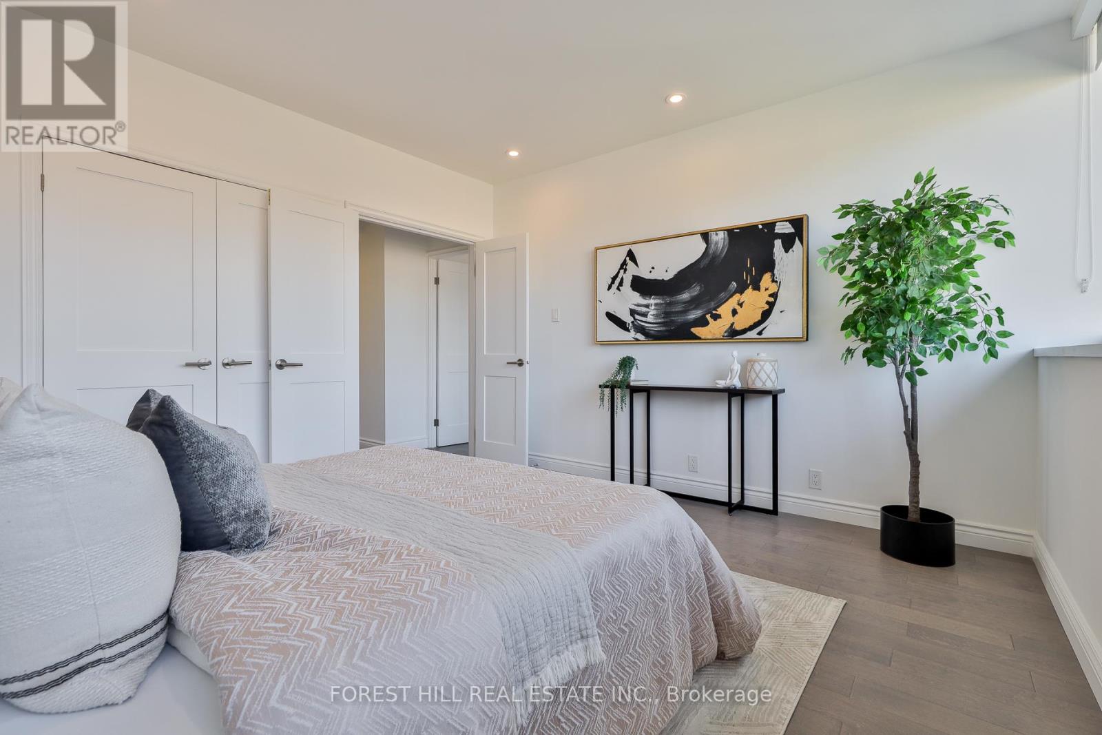 603 - 18a Hazelton Avenue, Toronto, Ontario  M5R 2E2 - Photo 42 - C12431144