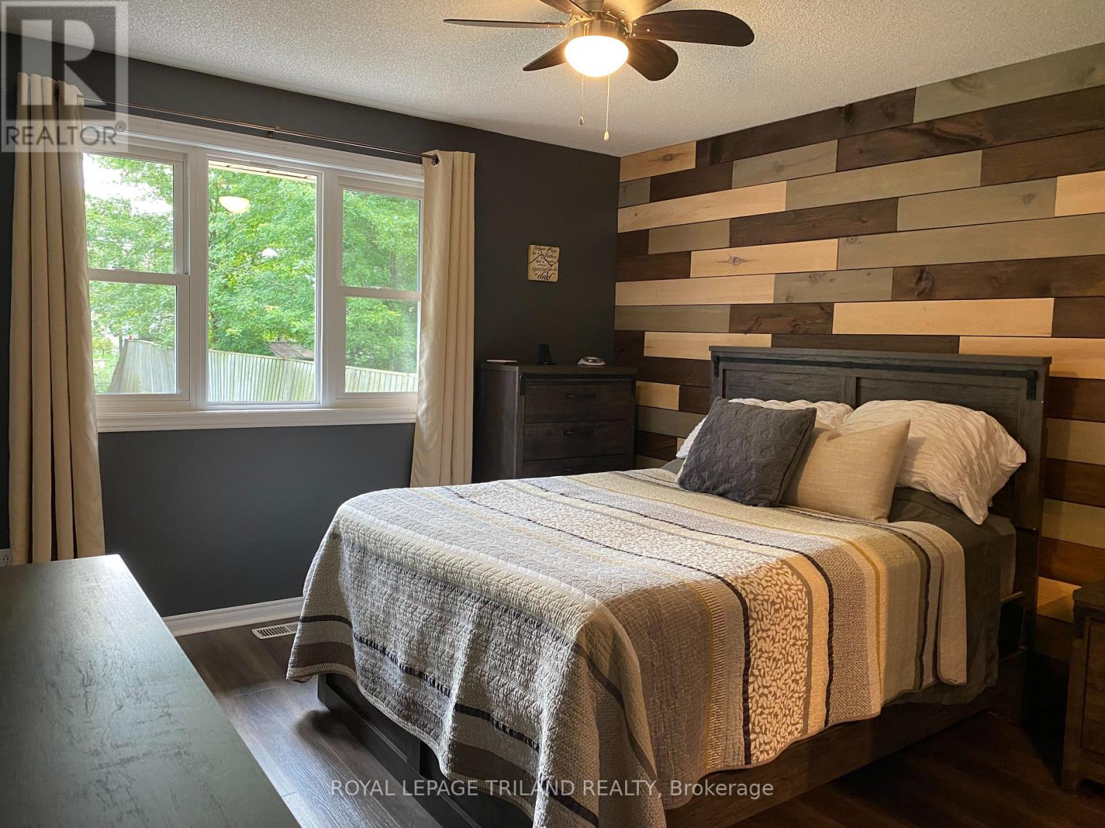 178 Pearl Street, Lambton Shores, Ontario  N0M 2N0 - Photo 16 - X12419511