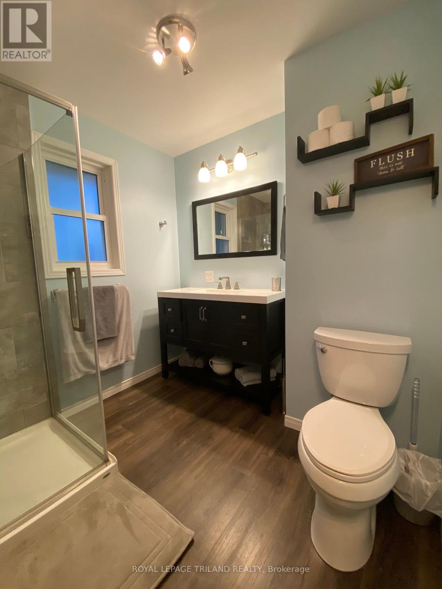 178 Pearl Street, Lambton Shores, Ontario  N0M 2N0 - Photo 17 - X12419511